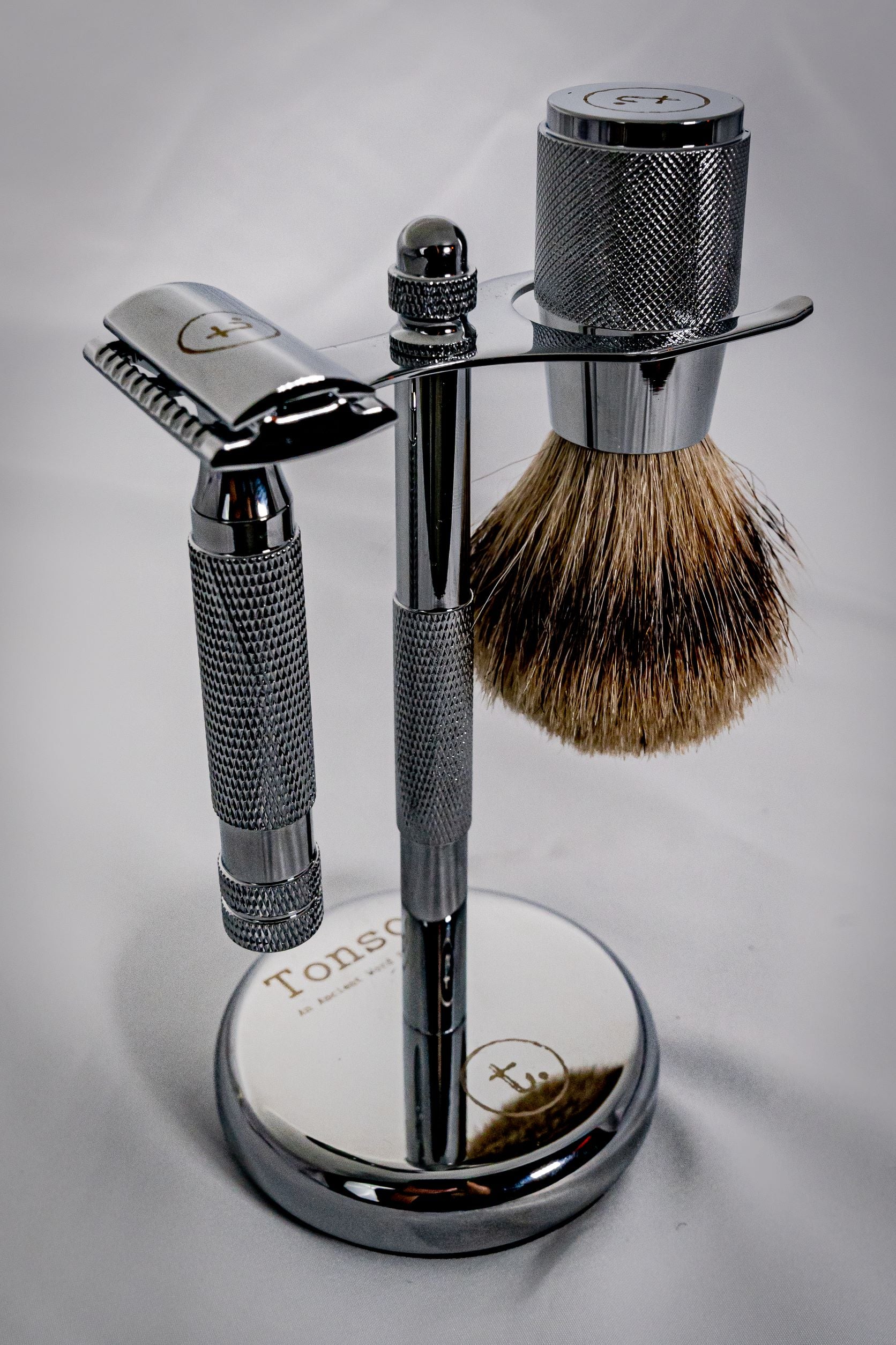 Men's Shaving Set - Razor, Badger Hair Brush & Stand - TONSOR
