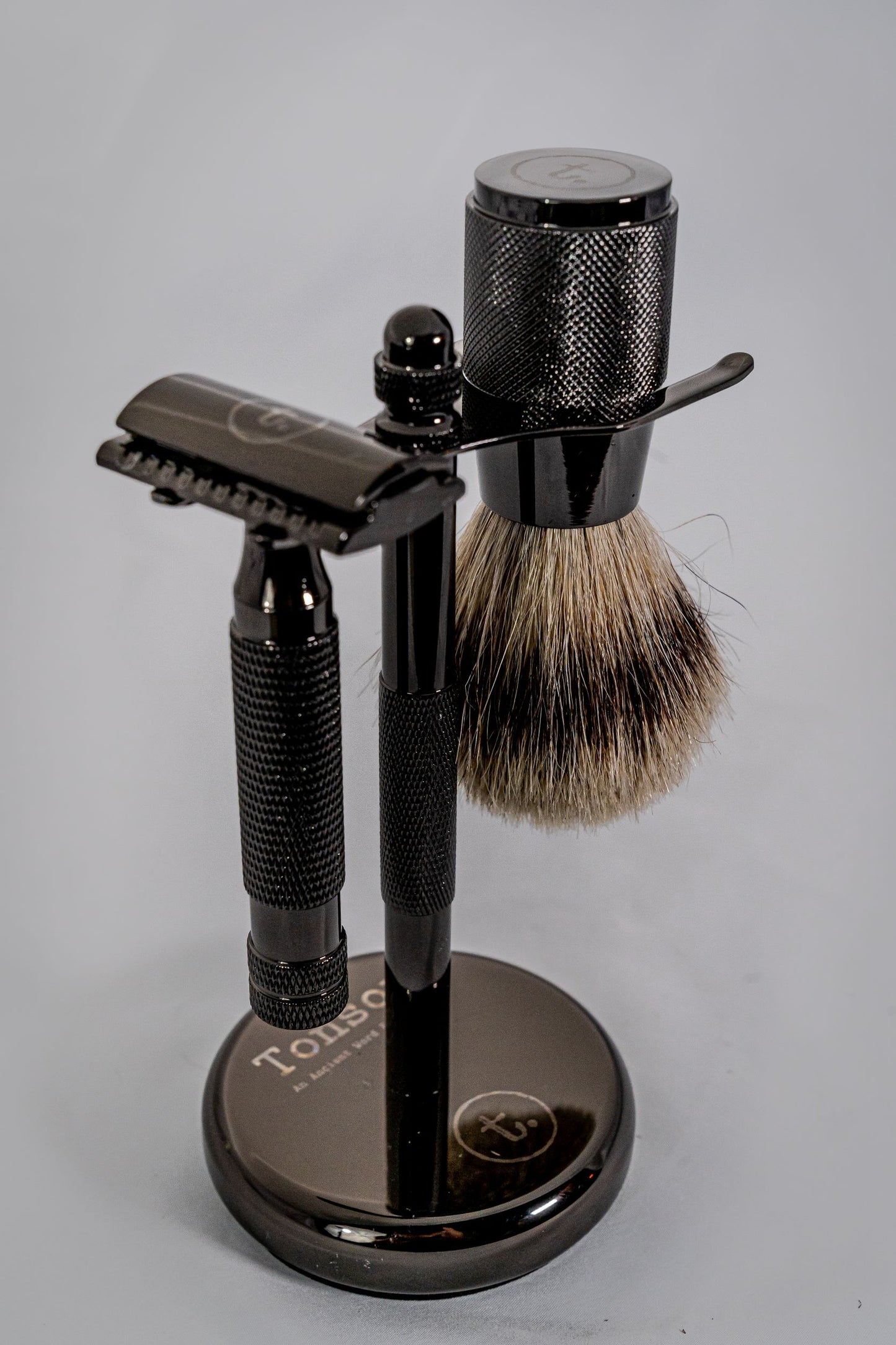 High-End Shaving Set for Men - Razor, Shaving Brush & Stand Kit - TONSOR